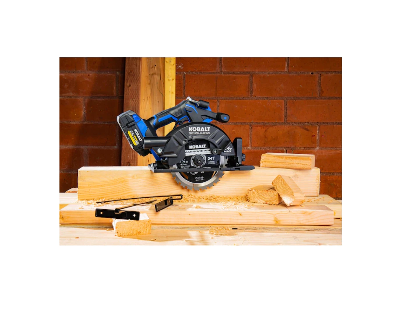Kobalt KXCS 124B-03 24-Volt XTR 7-1/4-in Brushless Cordless Circular Saw 3 Kobalt KXCS 124B-03 24-Volt XTR 7-1/4-in Brushless Cordless Circular Saw - Image 3