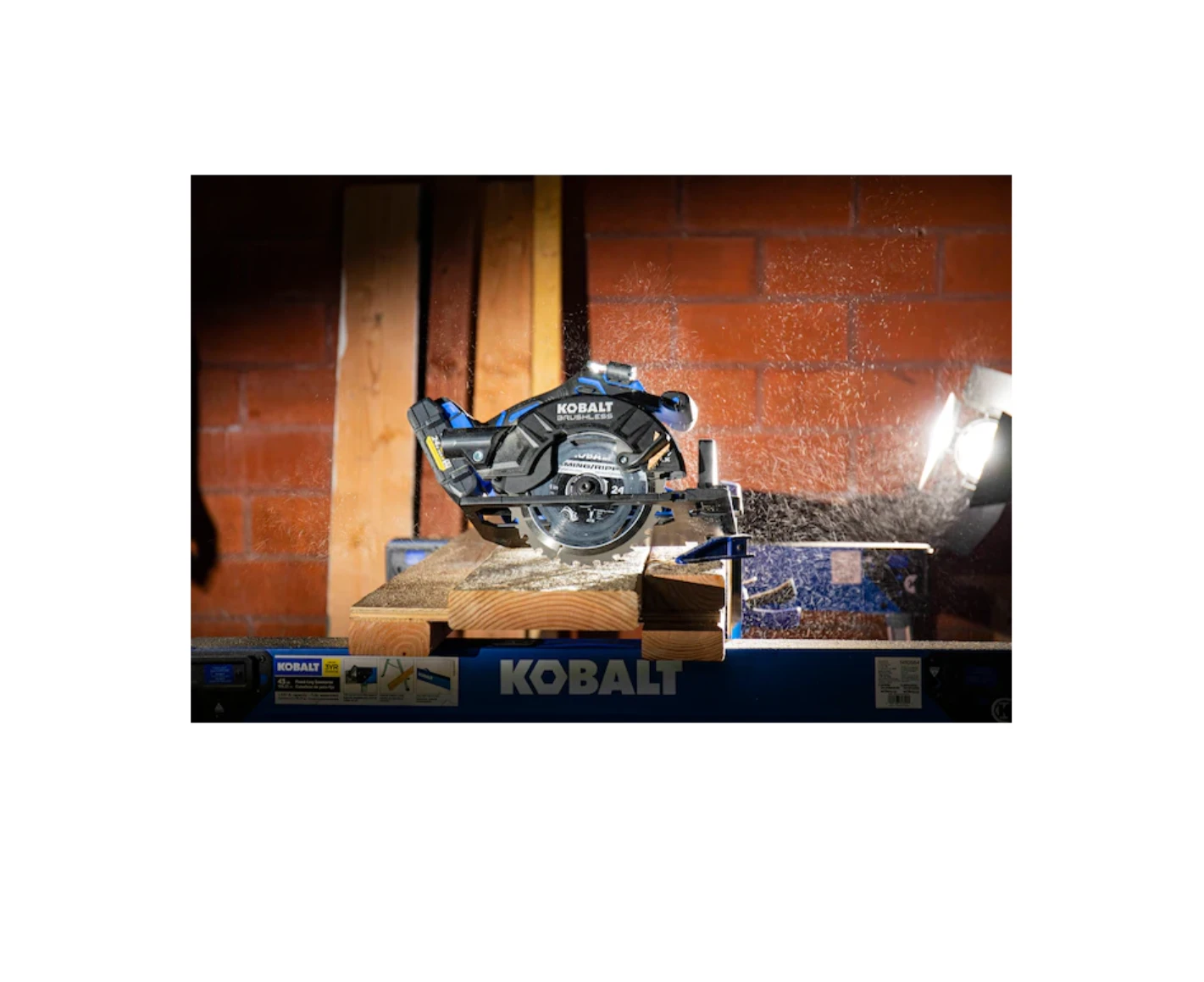 Kobalt KXCS 124B-03 24-Volt XTR 7-1/4-in Brushless Cordless Circular Saw 4 Kobalt KXCS 124B-03 24-Volt XTR 7-1/4-in Brushless Cordless Circular Saw - Image 4